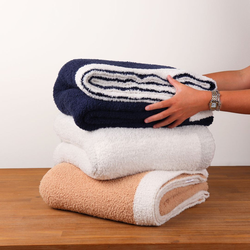 Cozy Stretch Throw Blanket Moon Pod