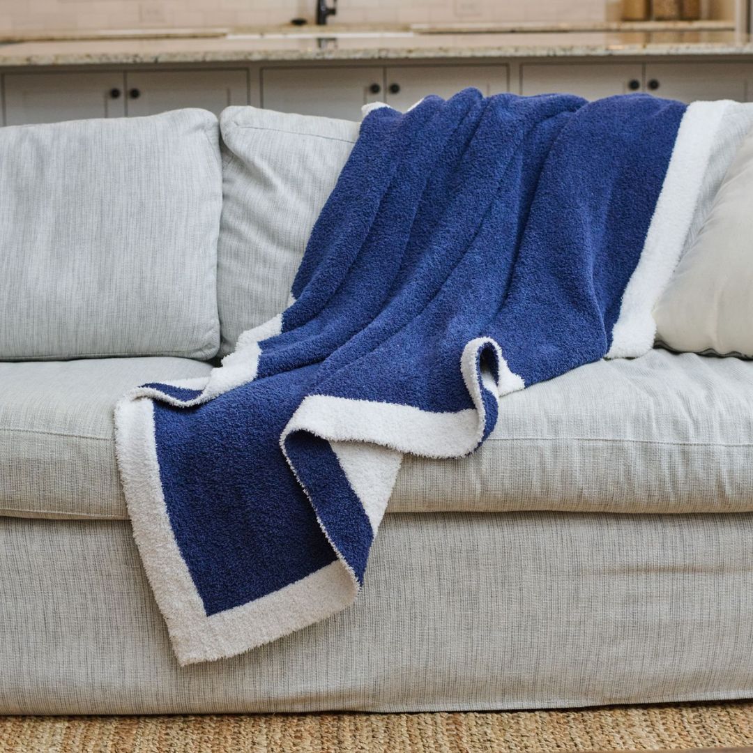 Cozy Stretch Throw Blanket Moon Pod