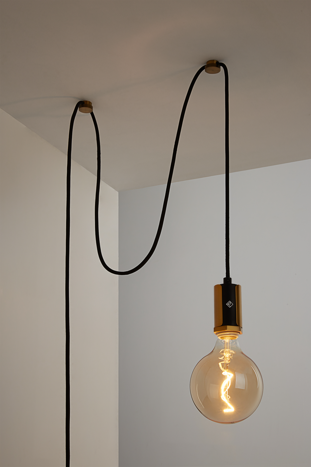 Embersnake G40 LED Bulb