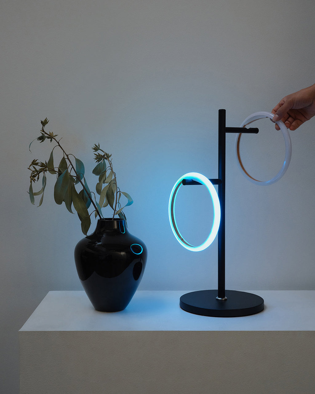 Saturn RGB Table Lamp Brightech