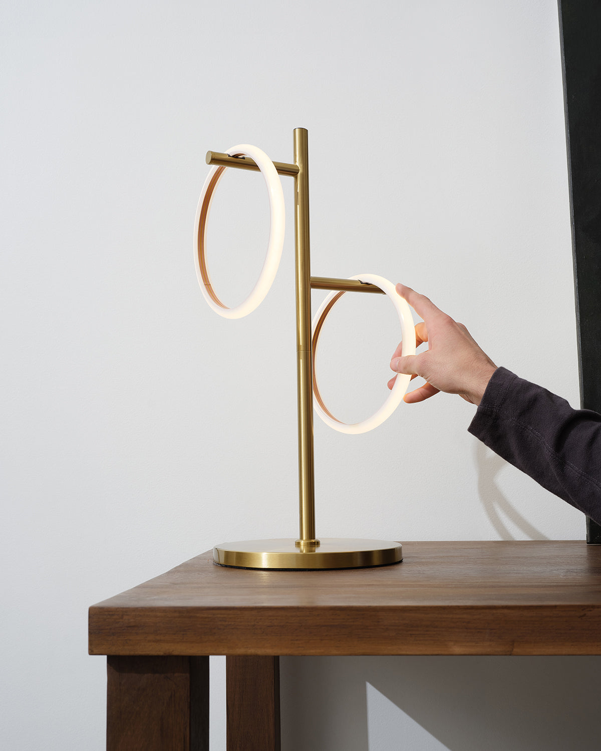 Saturn Table Lamp Brightech