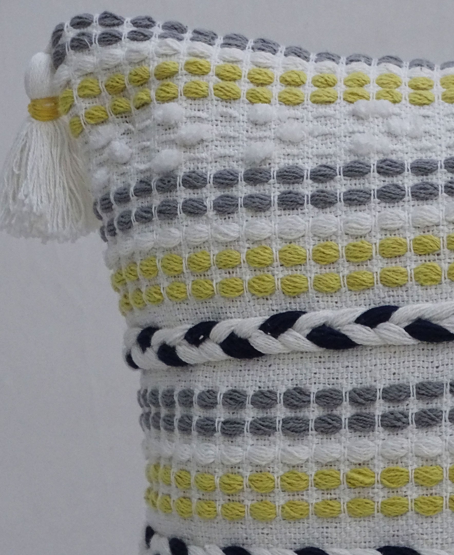 Throw Pillow with Braids for couch Vibhsa