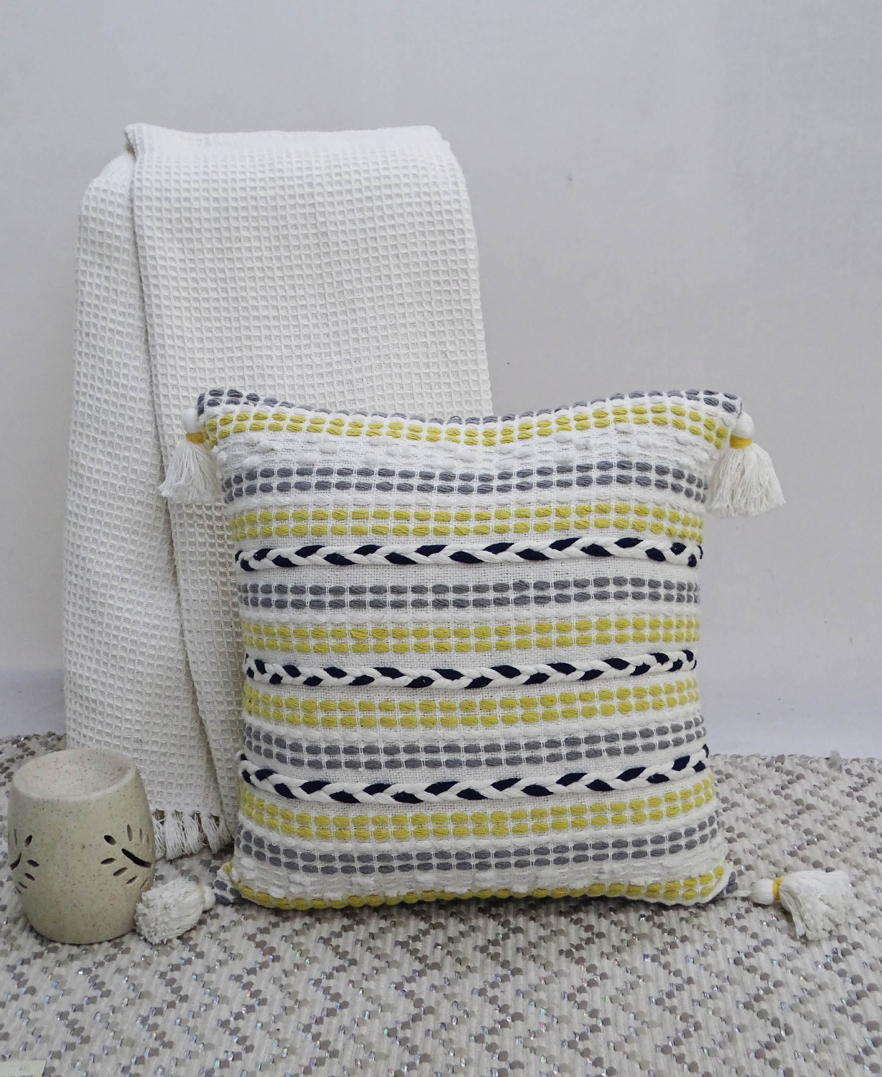 Throw Pillow with Braids for couch Vibhsa