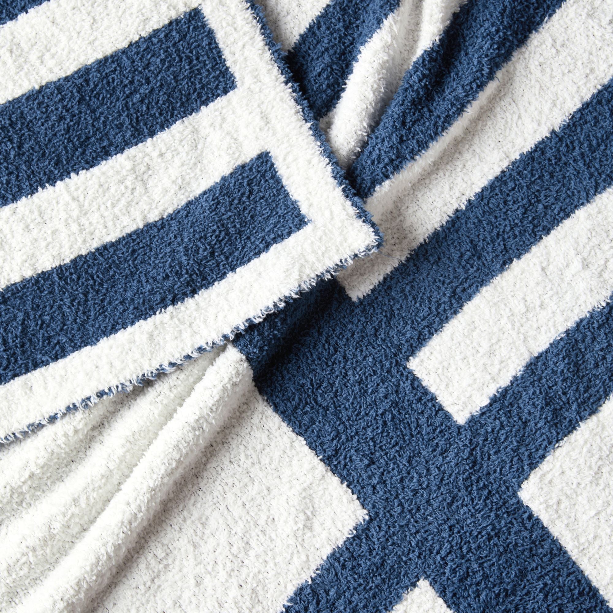 Cozy Stretch Throw Blanket Moon Pod