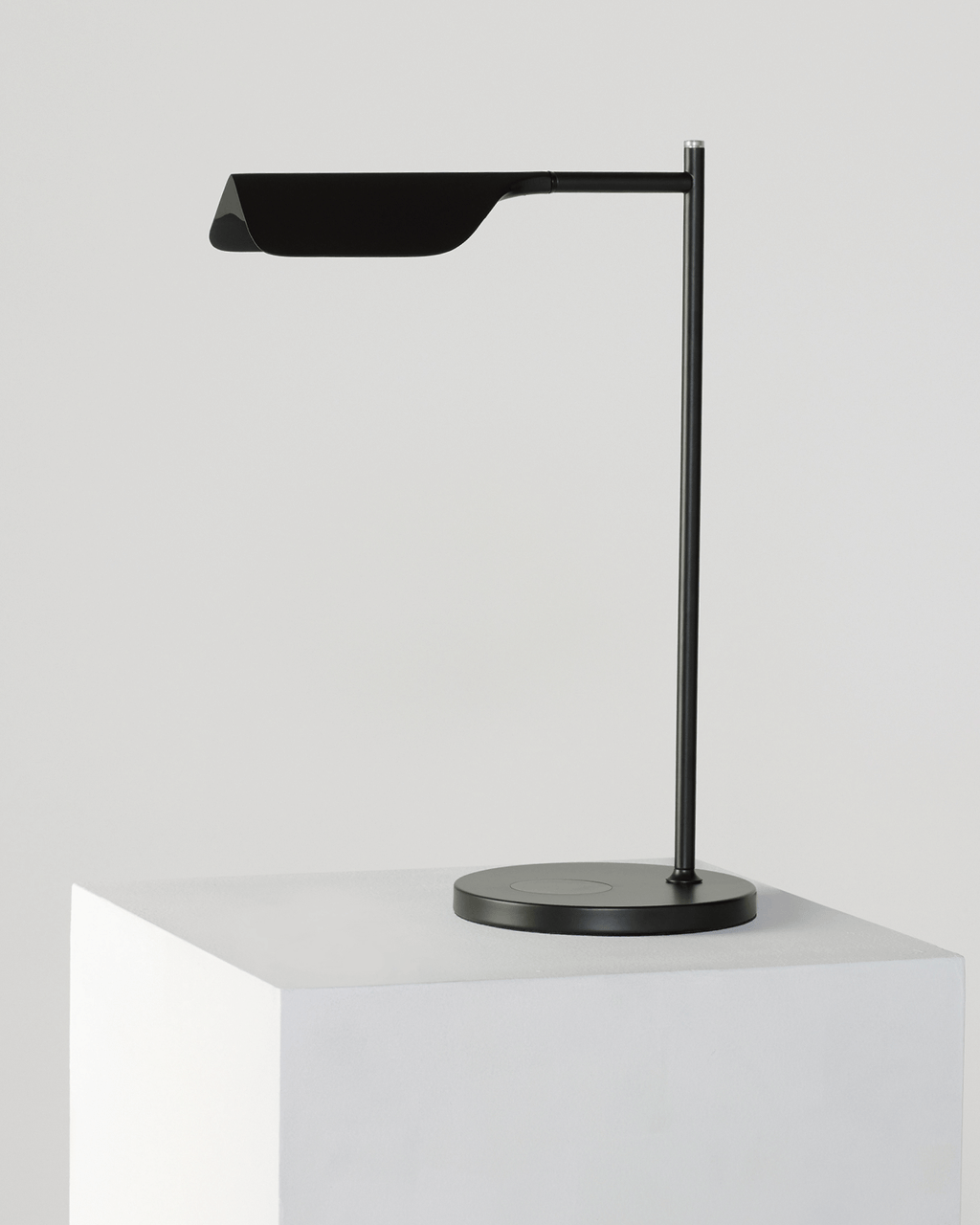 Leaf Table Lamp Brightech
