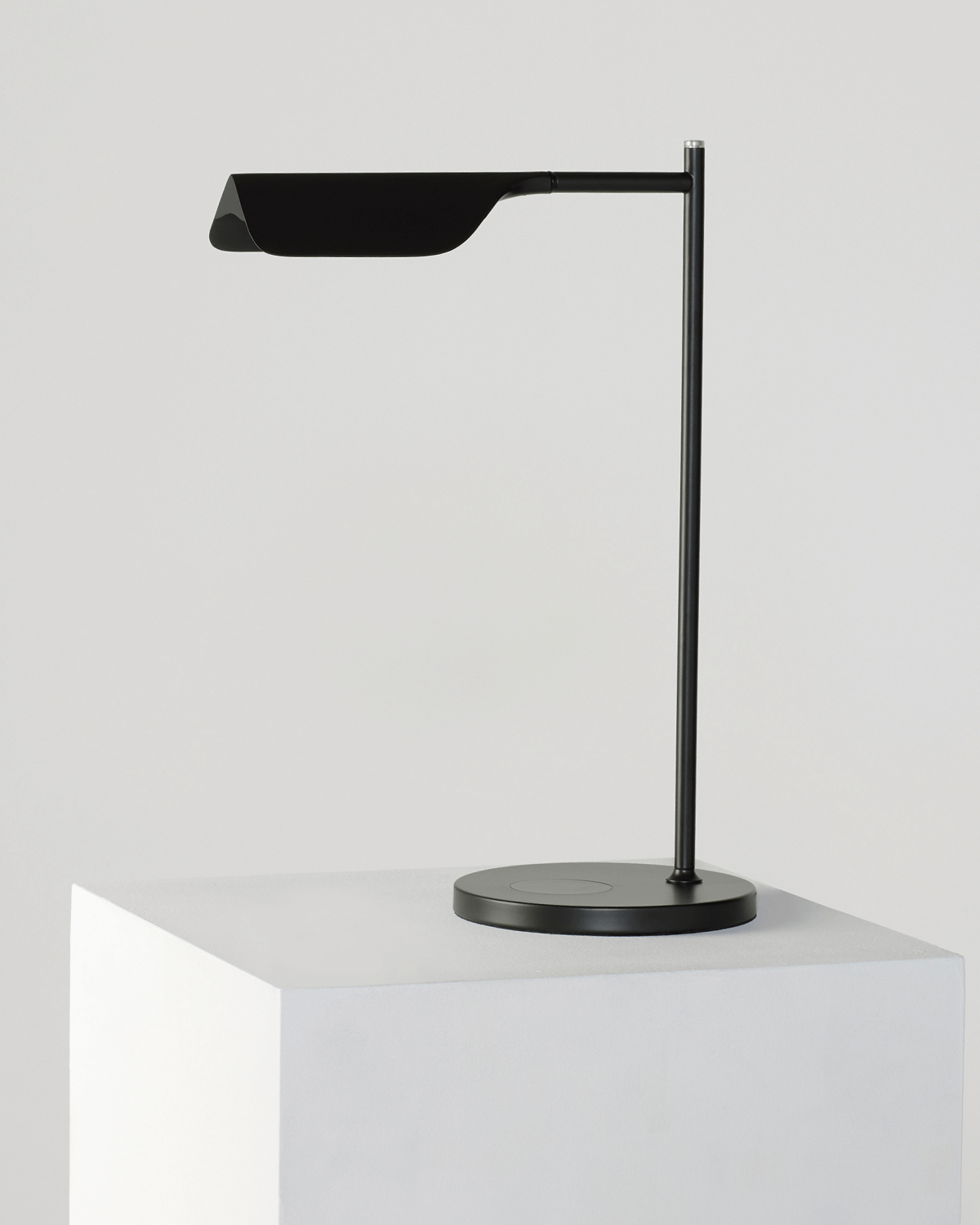 Leaf Table Lamp Brightech