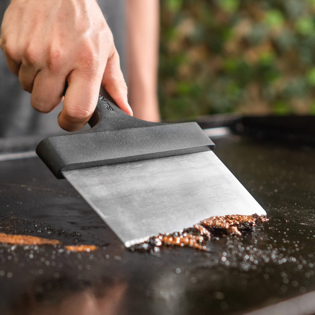 Blackstone 6" Scraper with Plastic Handle Blackstone Products (B2B)