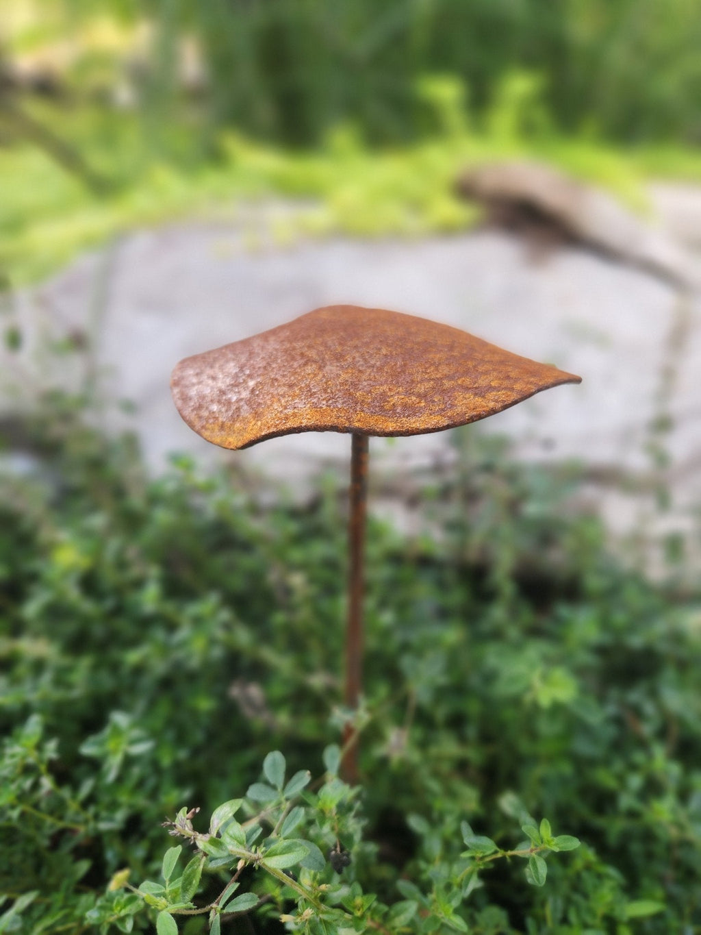 3-Pack Metal Lotus Seed Pod Garden Stakes Northern Forge, LLC
