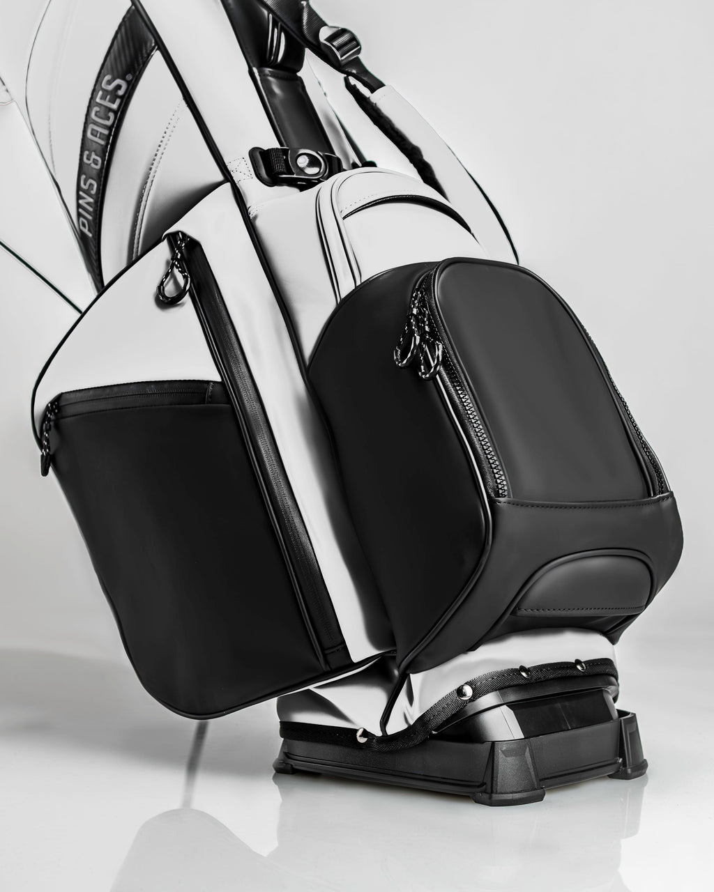 Player Preferred™ Golf Bag - Domino Pins and Aces