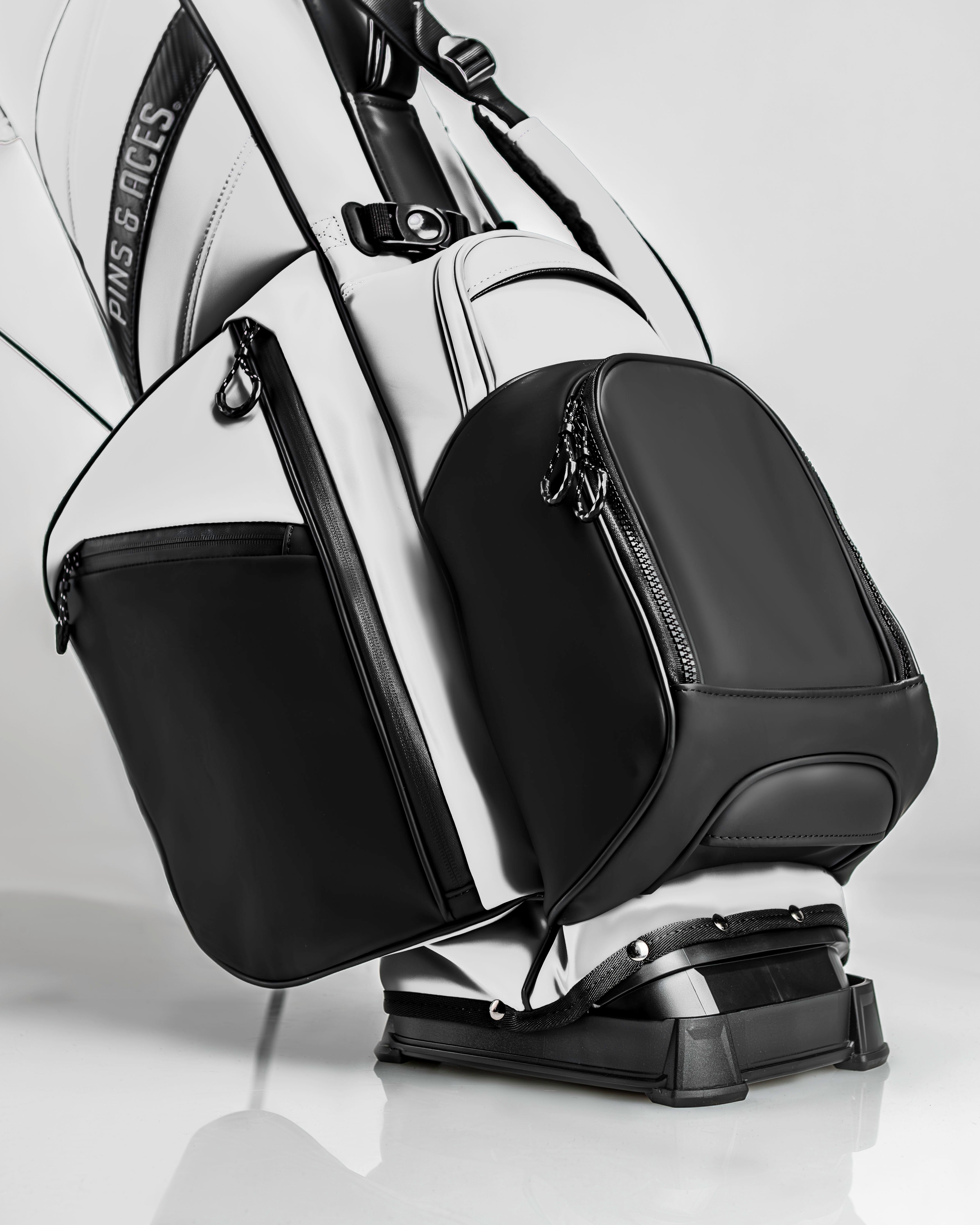 Player Preferred™ Golf Bag - Domino Pins and Aces