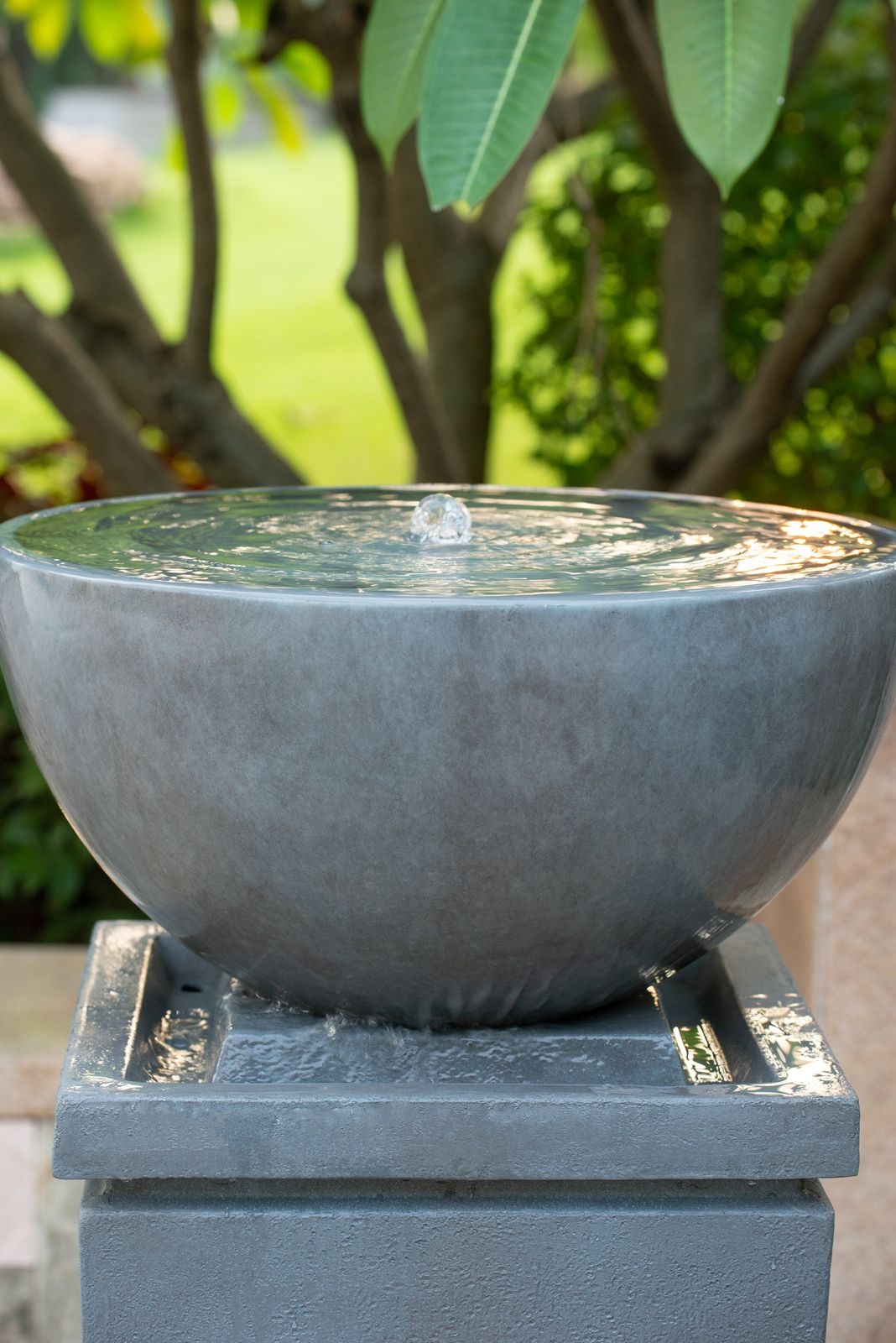 Zen Bowl Water Fountain, Outdoor Bird Feeder / Bath Fountains, Relaxing Water Feature For Garden Unique Piece Furniture