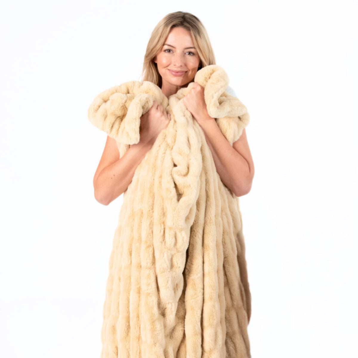 Rippled Faux Fur Throw Blanket Moon Pod