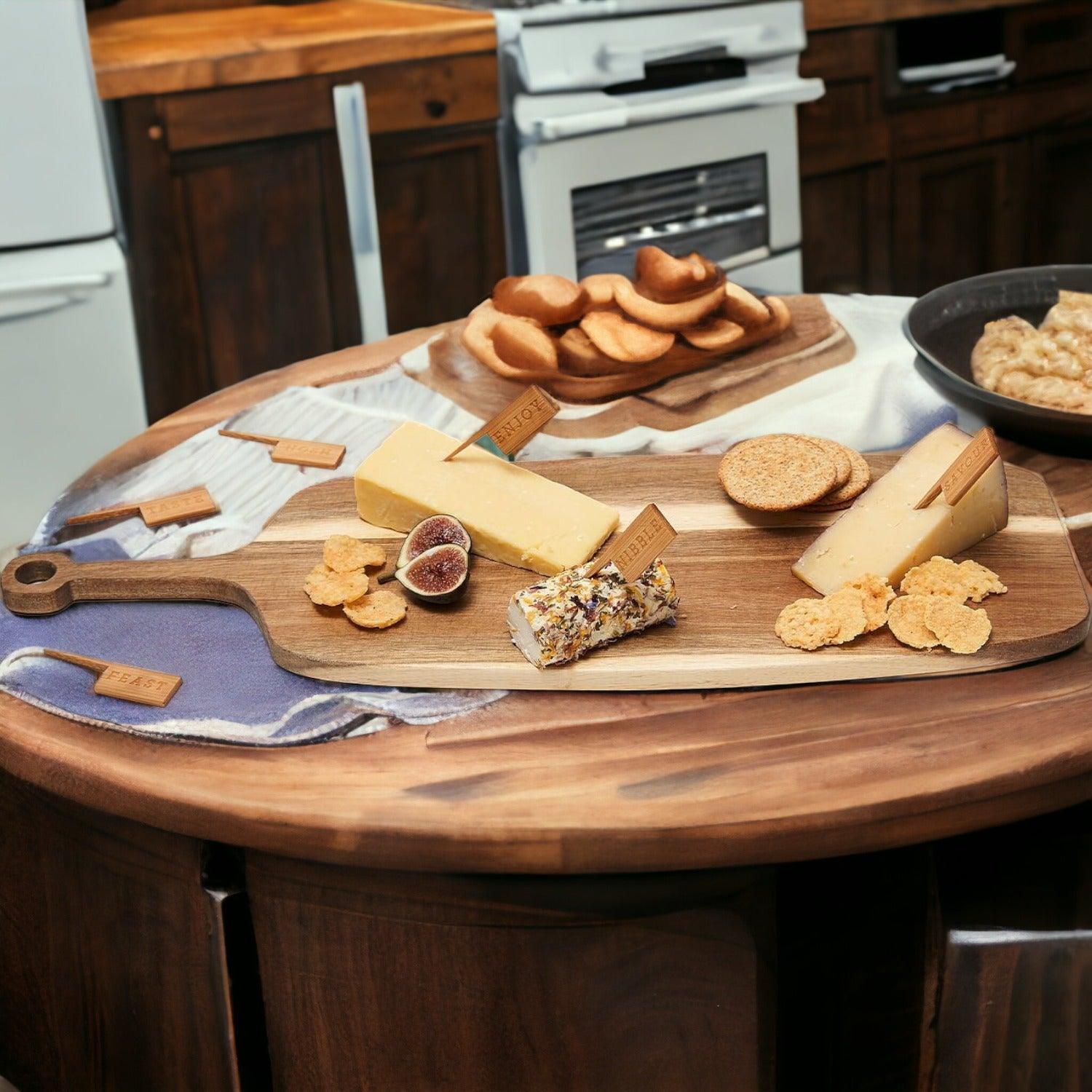 Board + Bamboo Markers | 23x8" Gia Roma