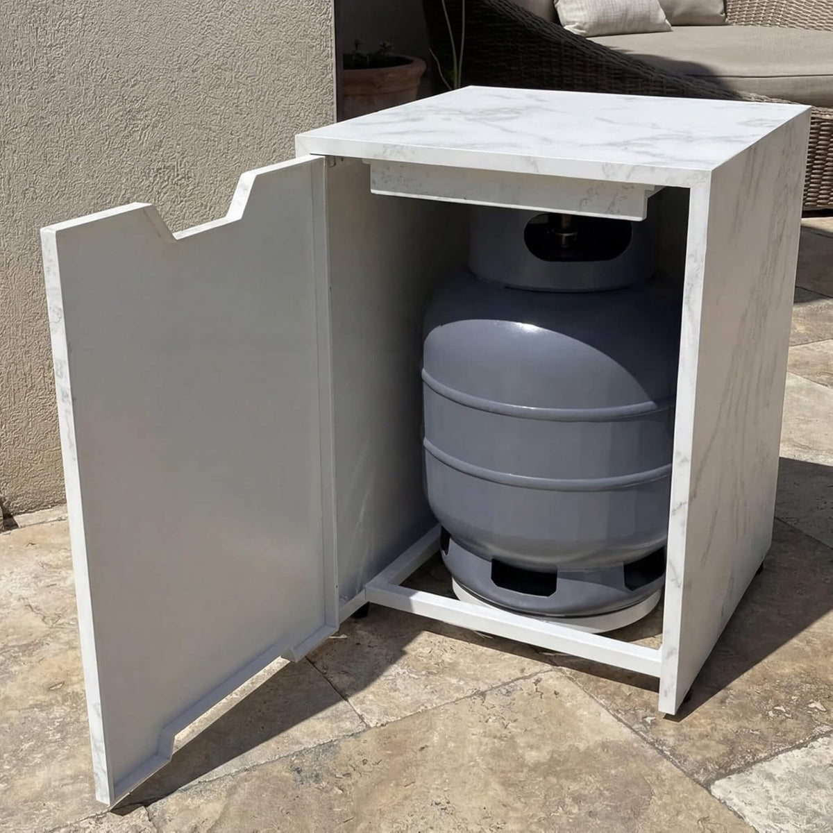 71-Inch Outdoor 60K BTU Fire Pit Table With Wind Guard (SAK41326) SAKSBY WHOLESALE