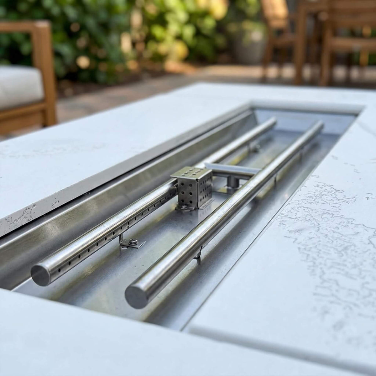 71-Inch Outdoor 60K BTU Fire Pit Table With Wind Guard (SAK41326) SAKSBY WHOLESALE