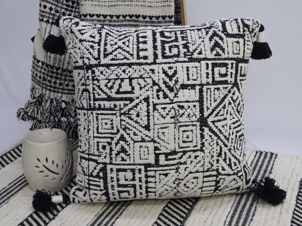 20" x 20" Throw Pillow with Tassels for Decoration Vibhsa
