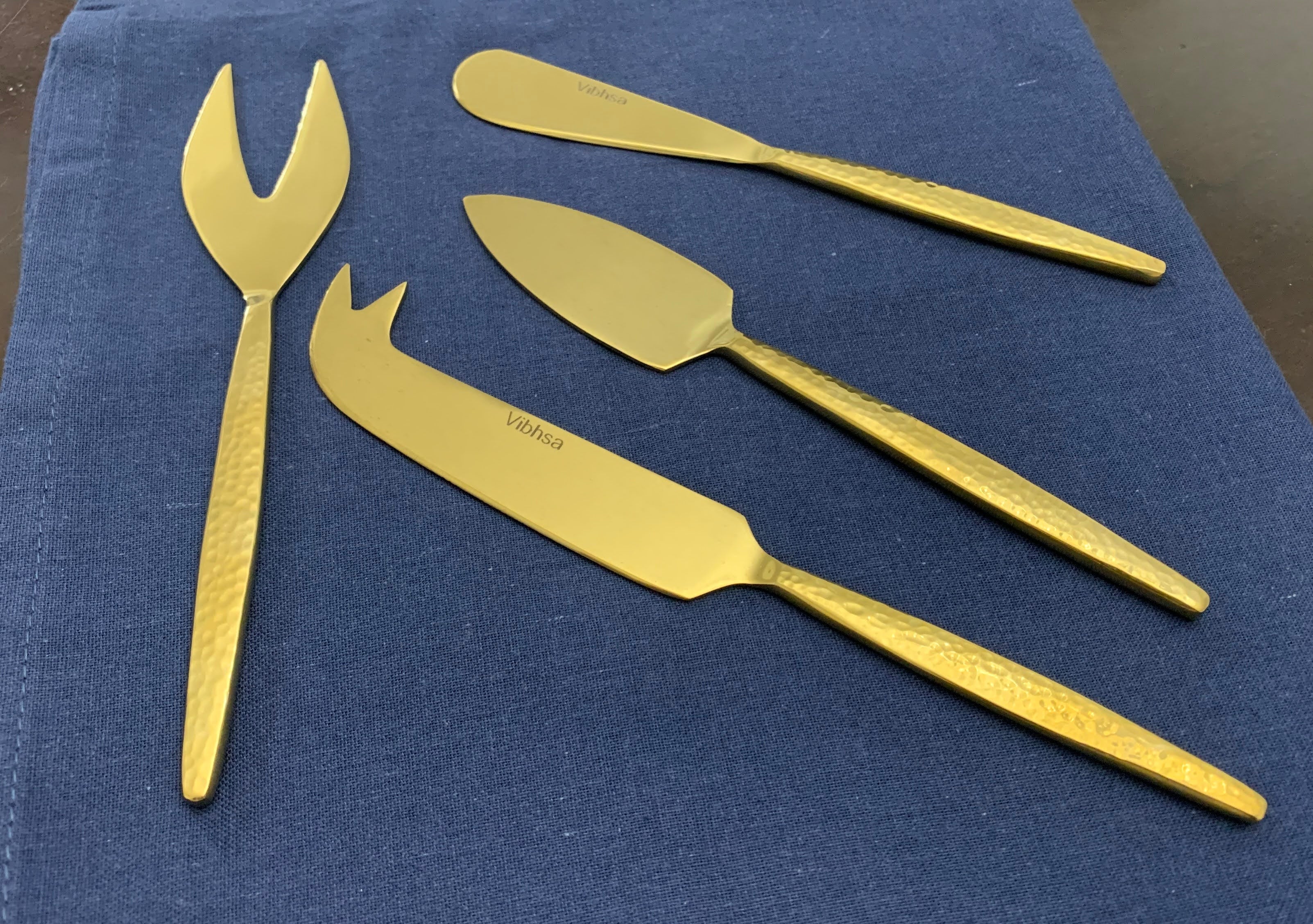 Golden Cheese knives set of 4 Stainless Steel Hammered Vibhsa