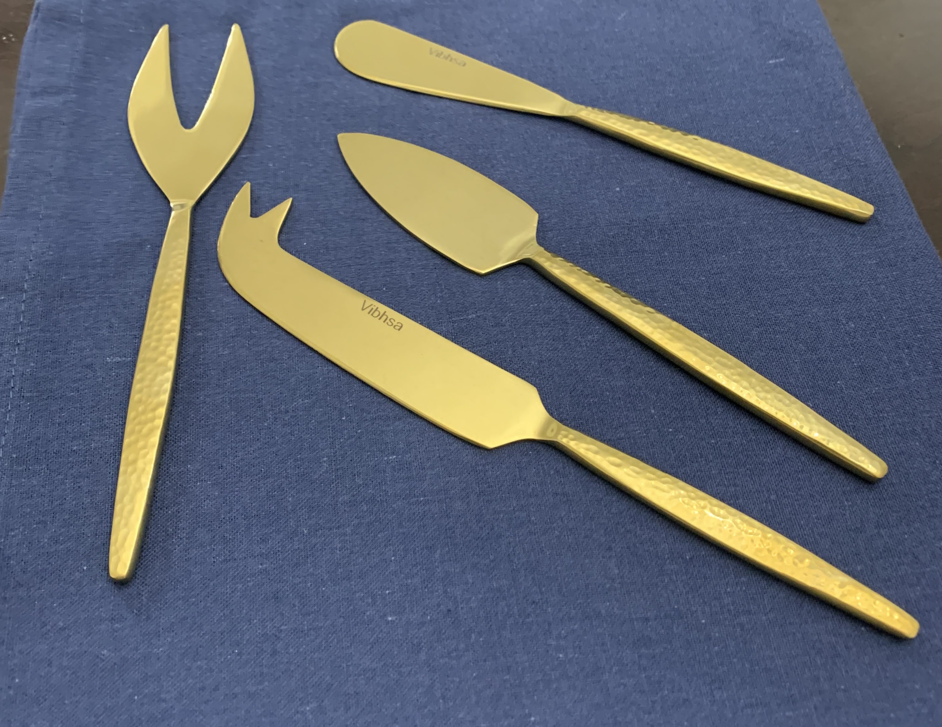 Golden Cheese knives set of 4 Stainless Steel Hammered Vibhsa