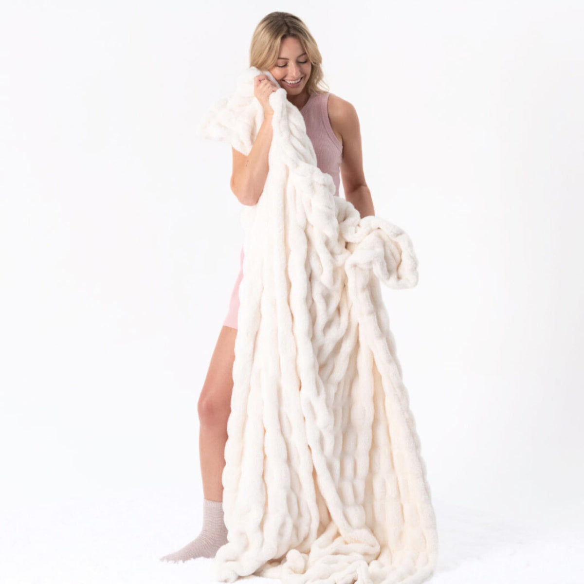 Rippled Faux Fur Throw Blanket Moon Pod