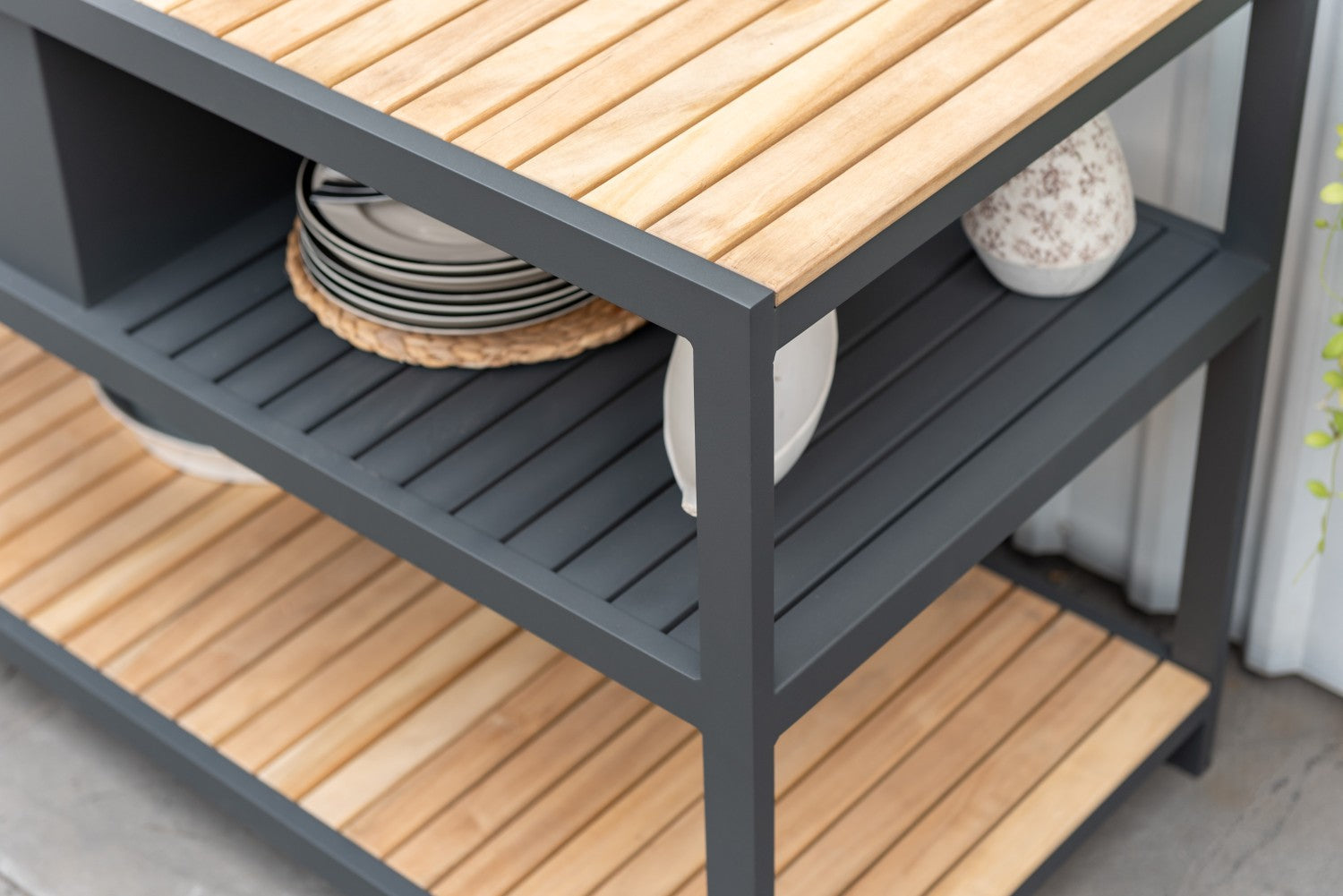 Amber Outdoor Kitchen LifestyleGarden US