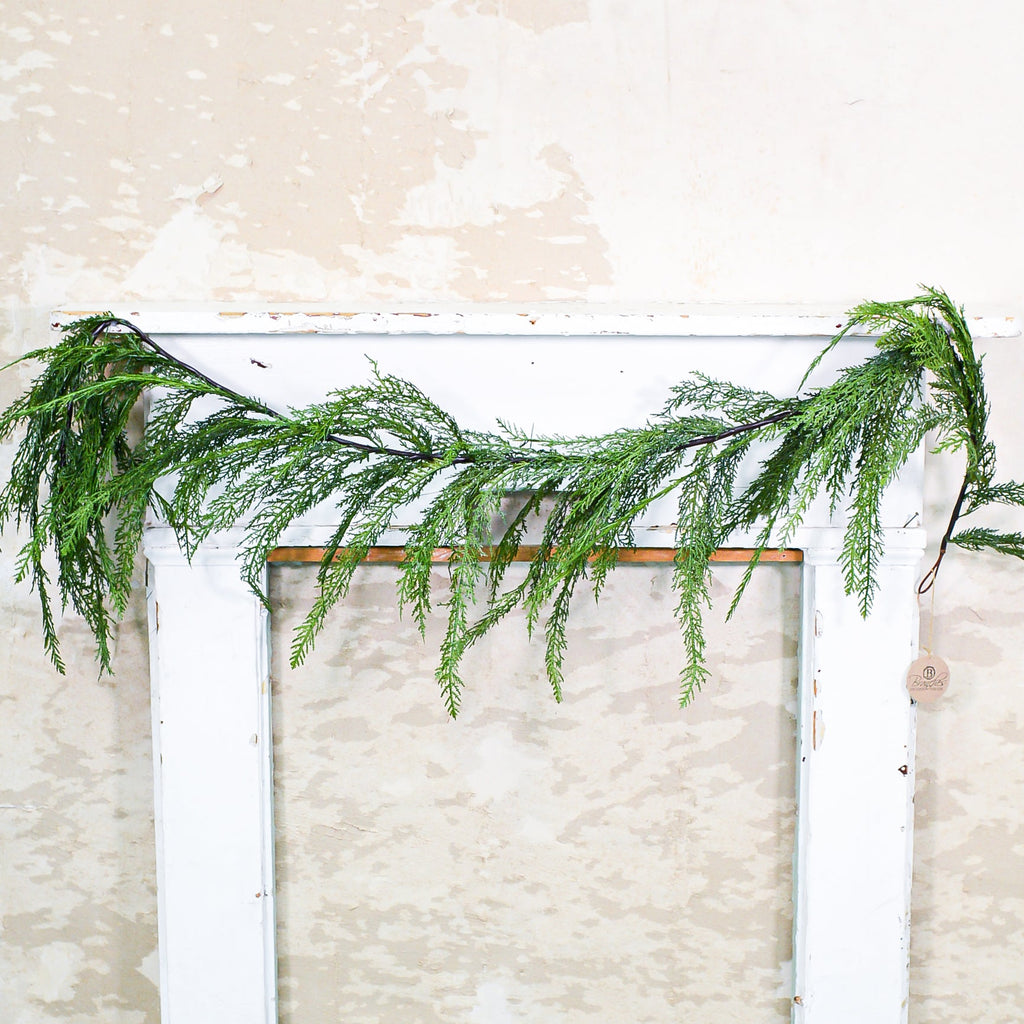 6 ft. Cedar Garland Branches Designs