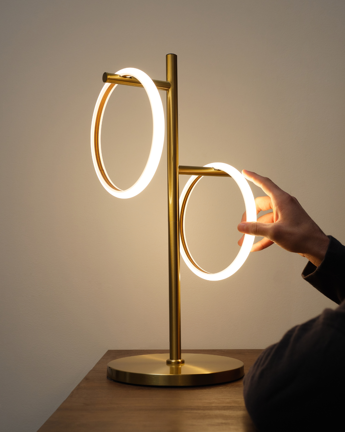 Saturn Table Lamp Brightech