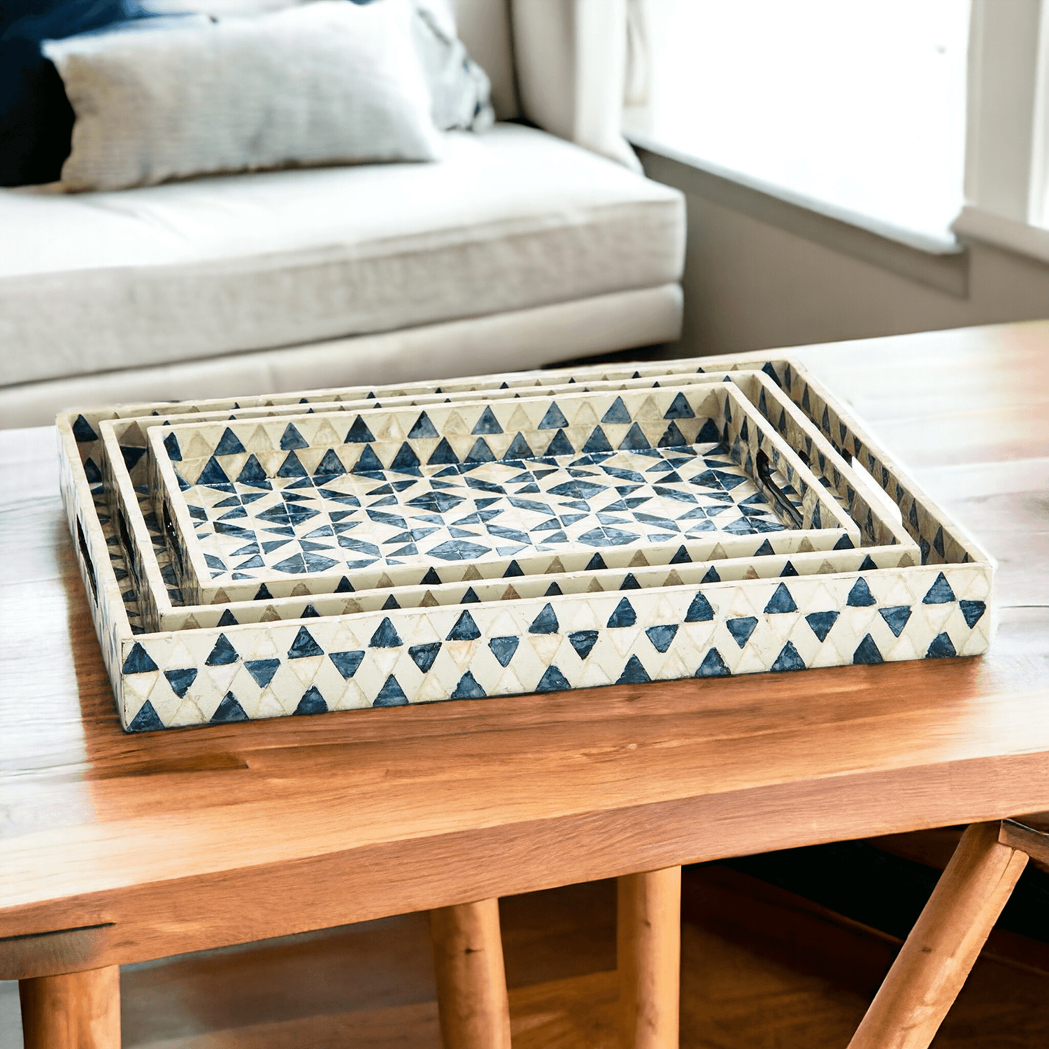 Daphne Pearl Trays Gia Roma