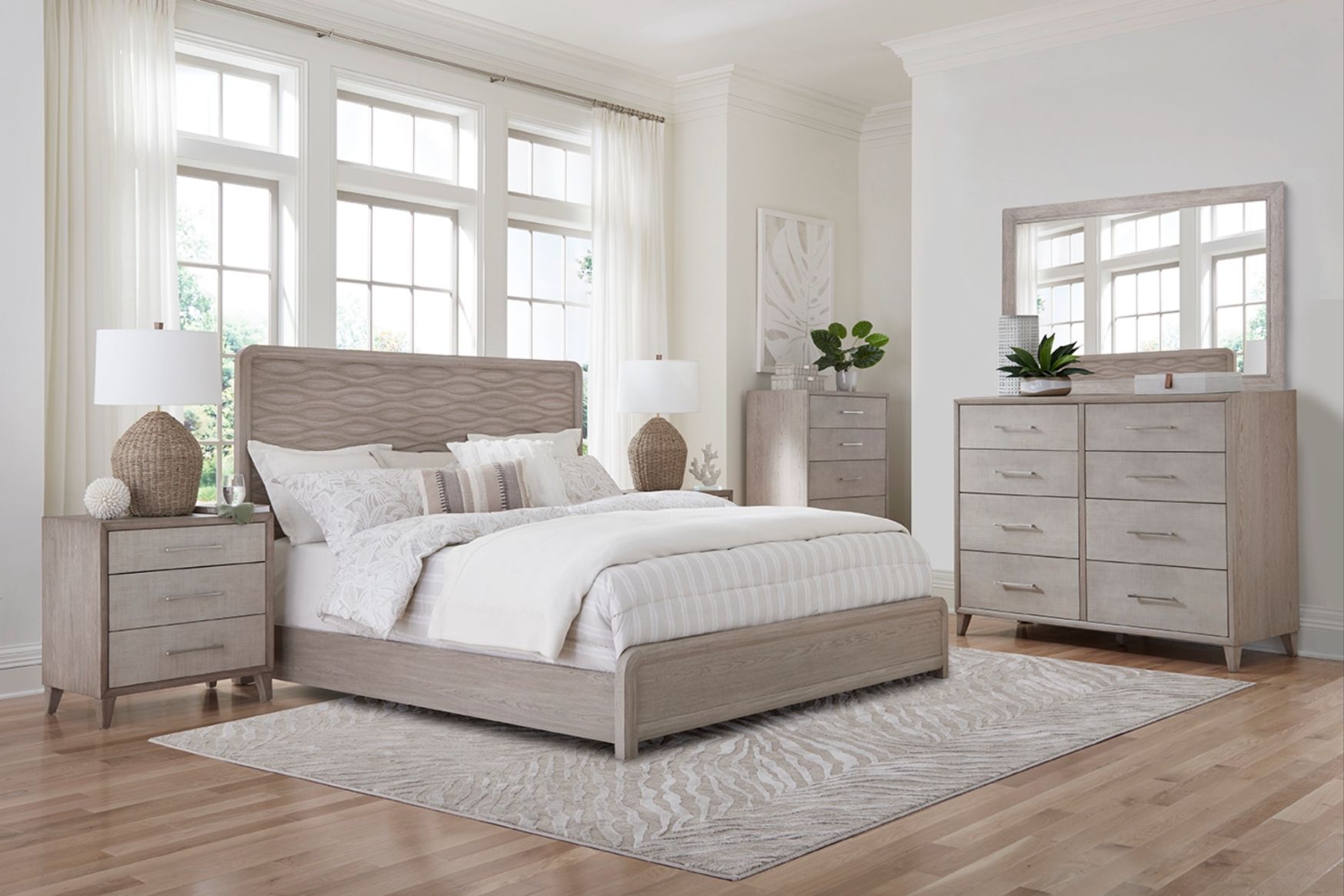 Cape Eight Drawers Wood Dresser