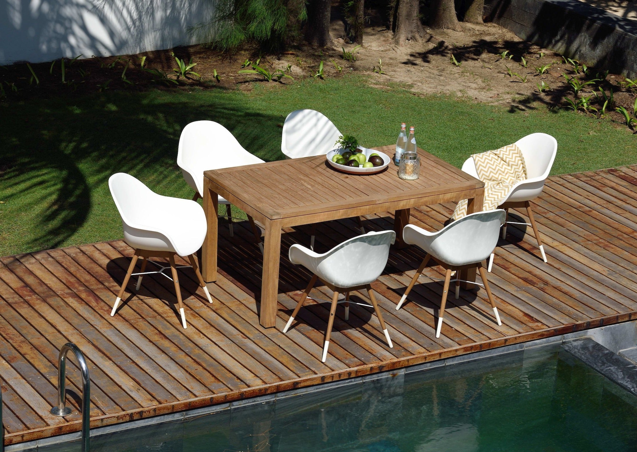 Rinjani Rectangular Table and 6 Chamonix Arm Chair LifestyleGarden US