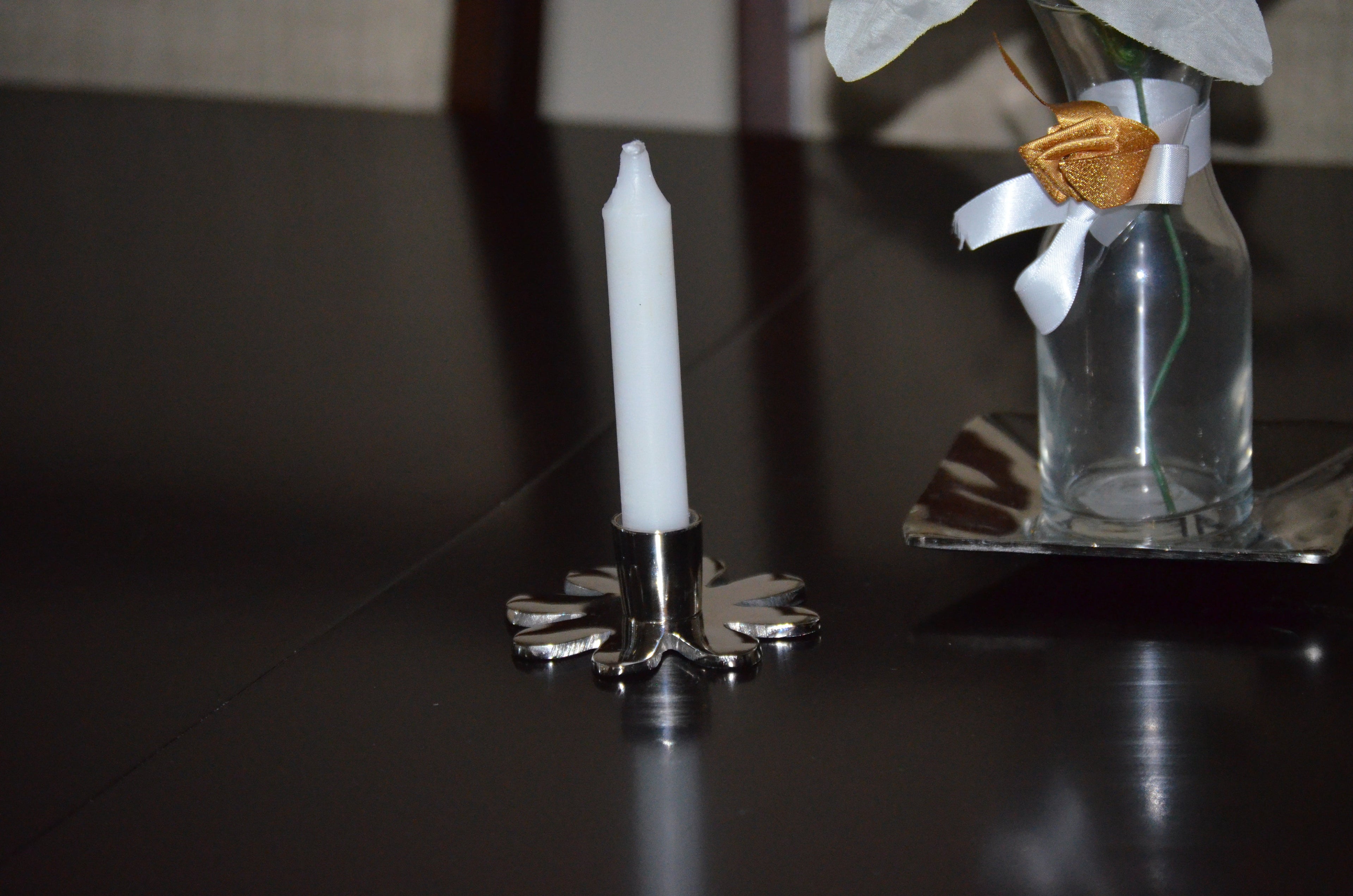 Decorative Silver Flower Candle Holder Vibhsa