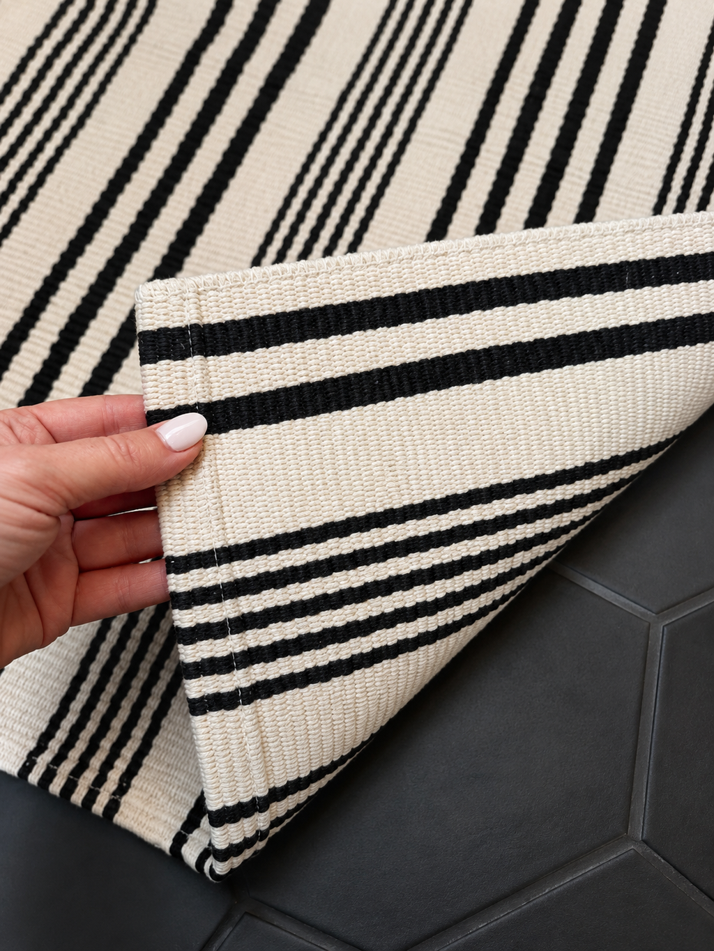 Amara Accent Rug Busa Designs