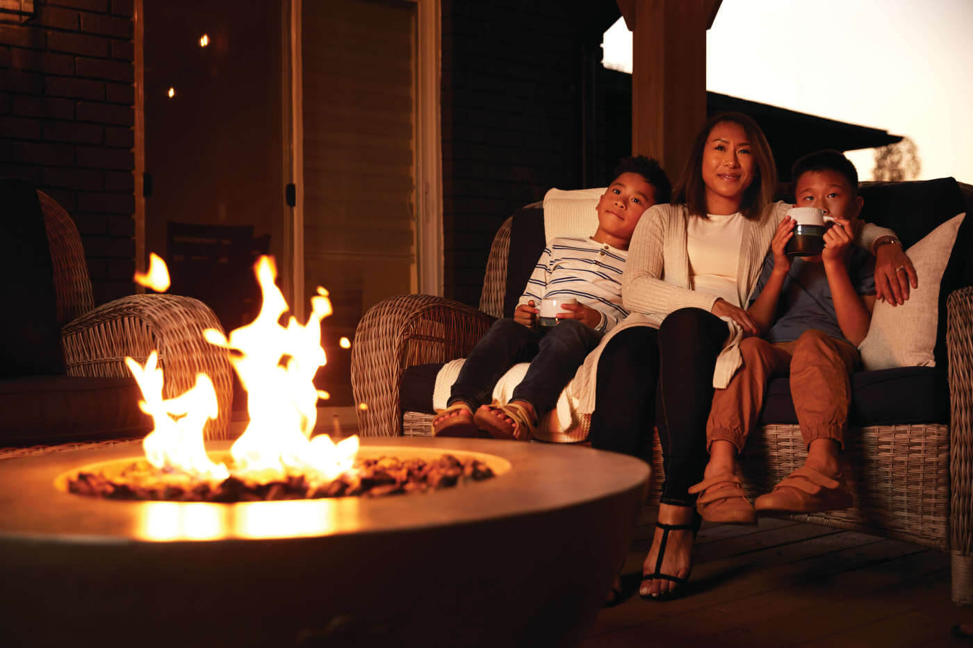 Patio Elegance 36-Inch Round Fire Table – Nexus Patioflame Table Patio Elegance