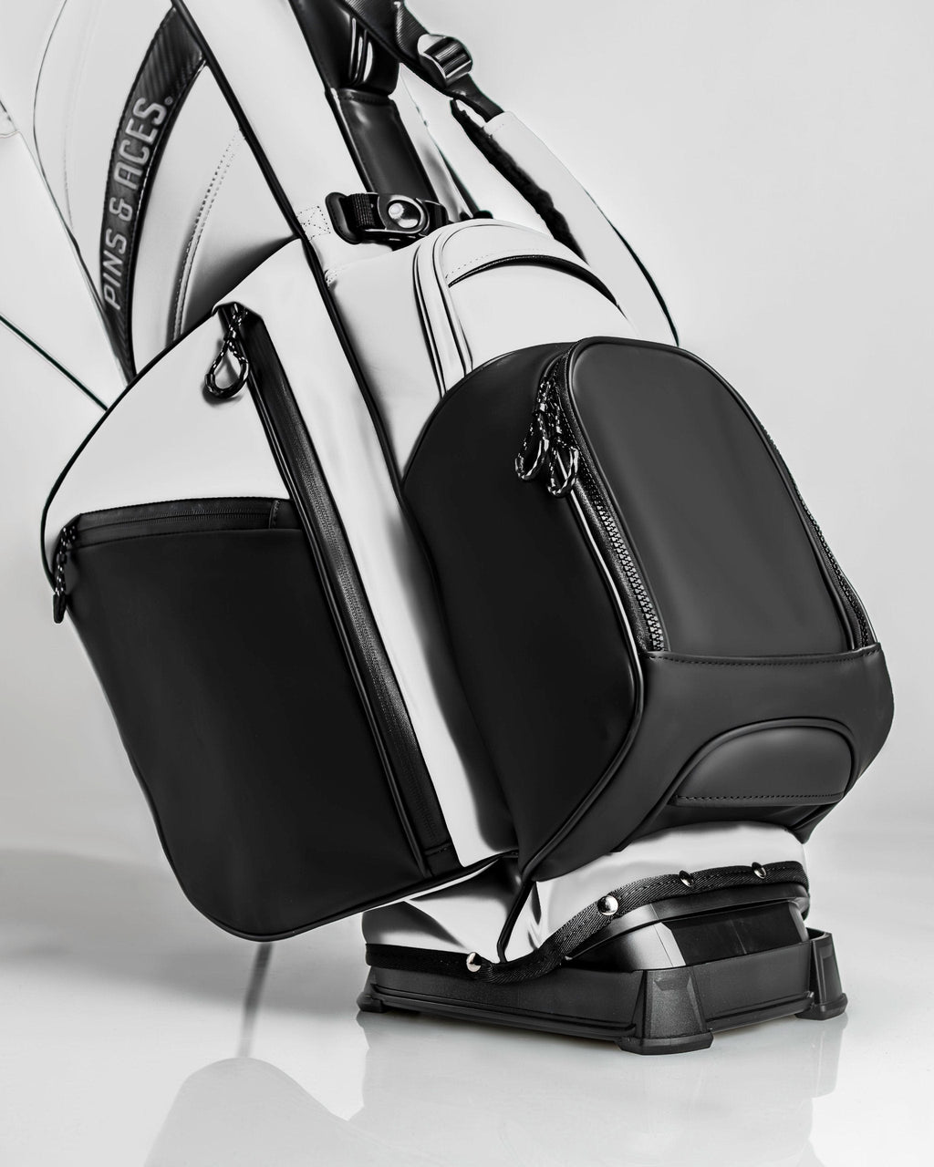 Player Preferred™ Golf Bag - Domino Pins and Aces