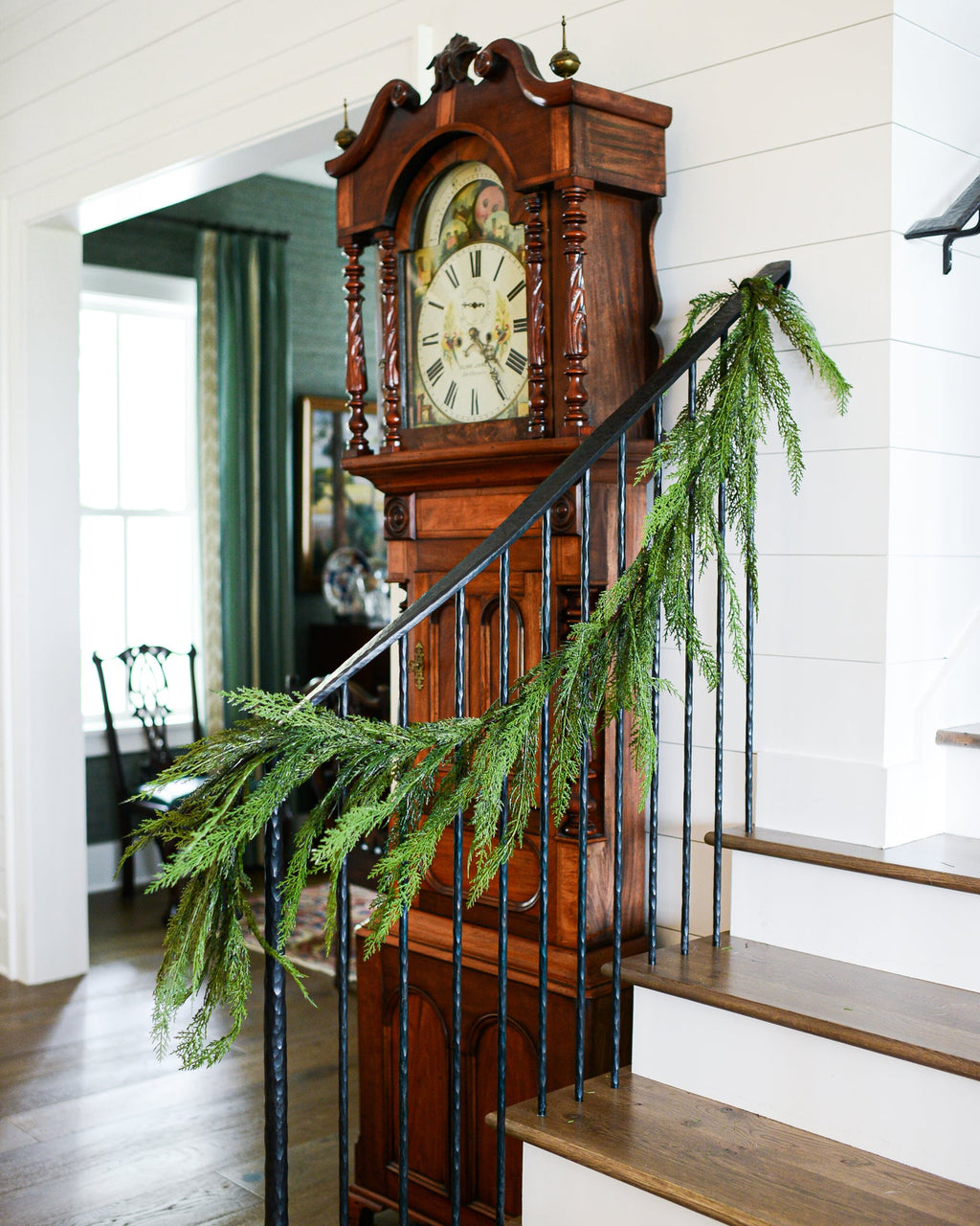 6 ft. Cedar Garland Branches Designs