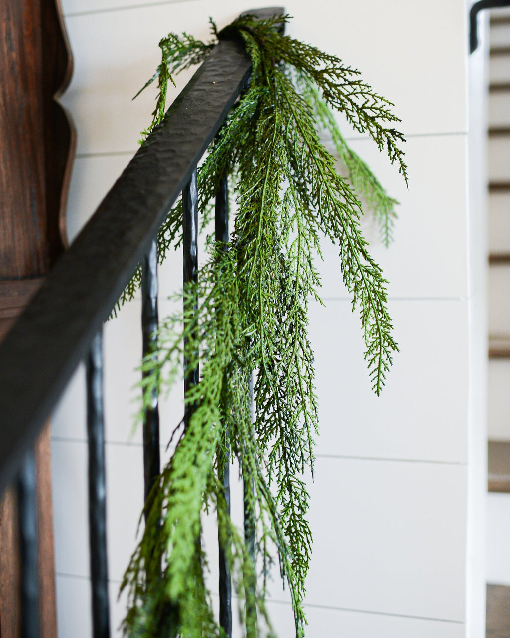 6 ft. Cedar Garland Branches Designs
