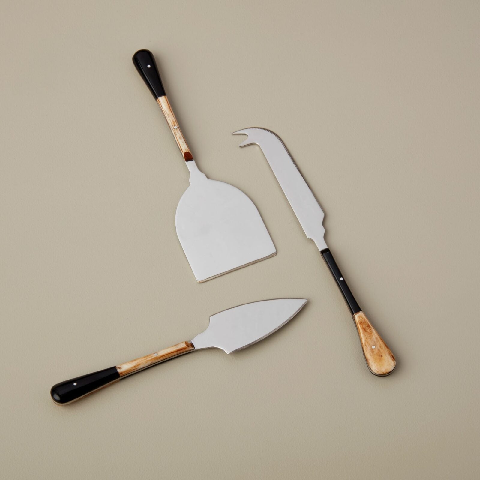 Reid Horn Cheese Serving Set Tea + Linen