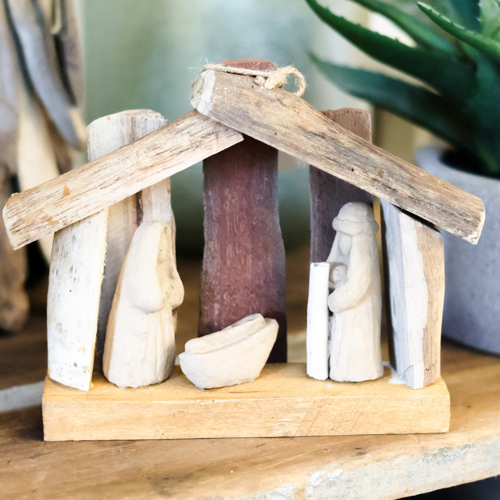 Driftwood Nativity on Twine Ornament Branches Designs