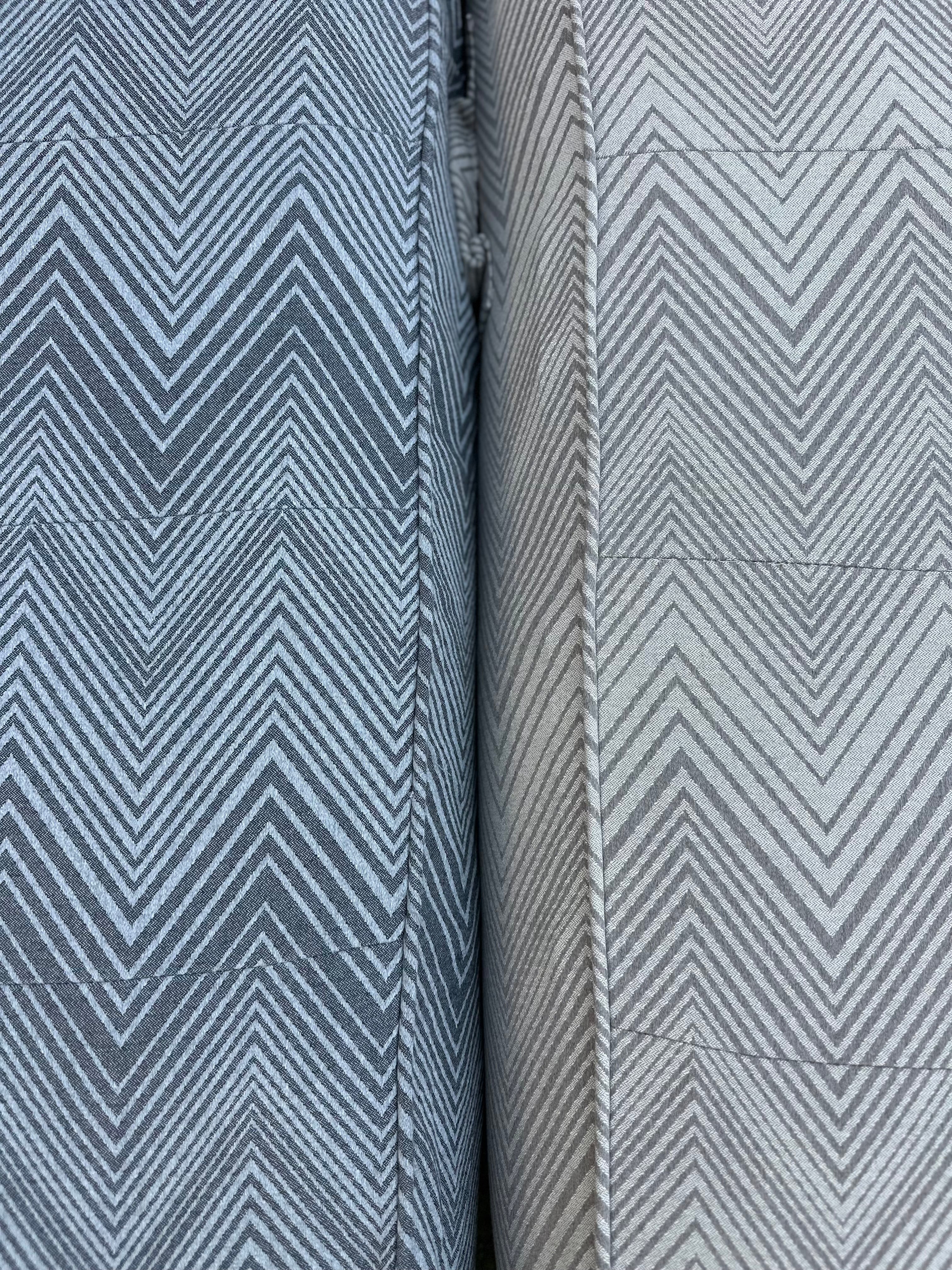Luxe Linen-Like Inflatable Pool Lounge-Oyster Zag Floaté