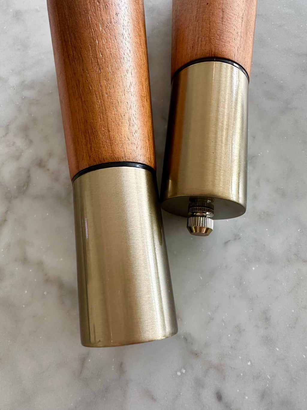 Portofino Acacia Salt and Pepper Grinders – Modern Wooden Kitchen Set Busa Designs