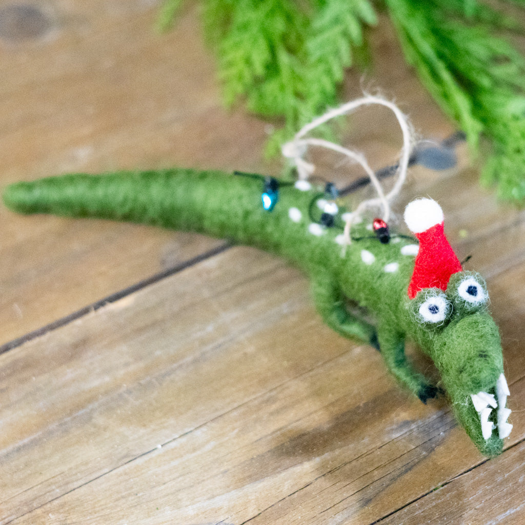 Felt Alligator with Santa Hat Branches Designs