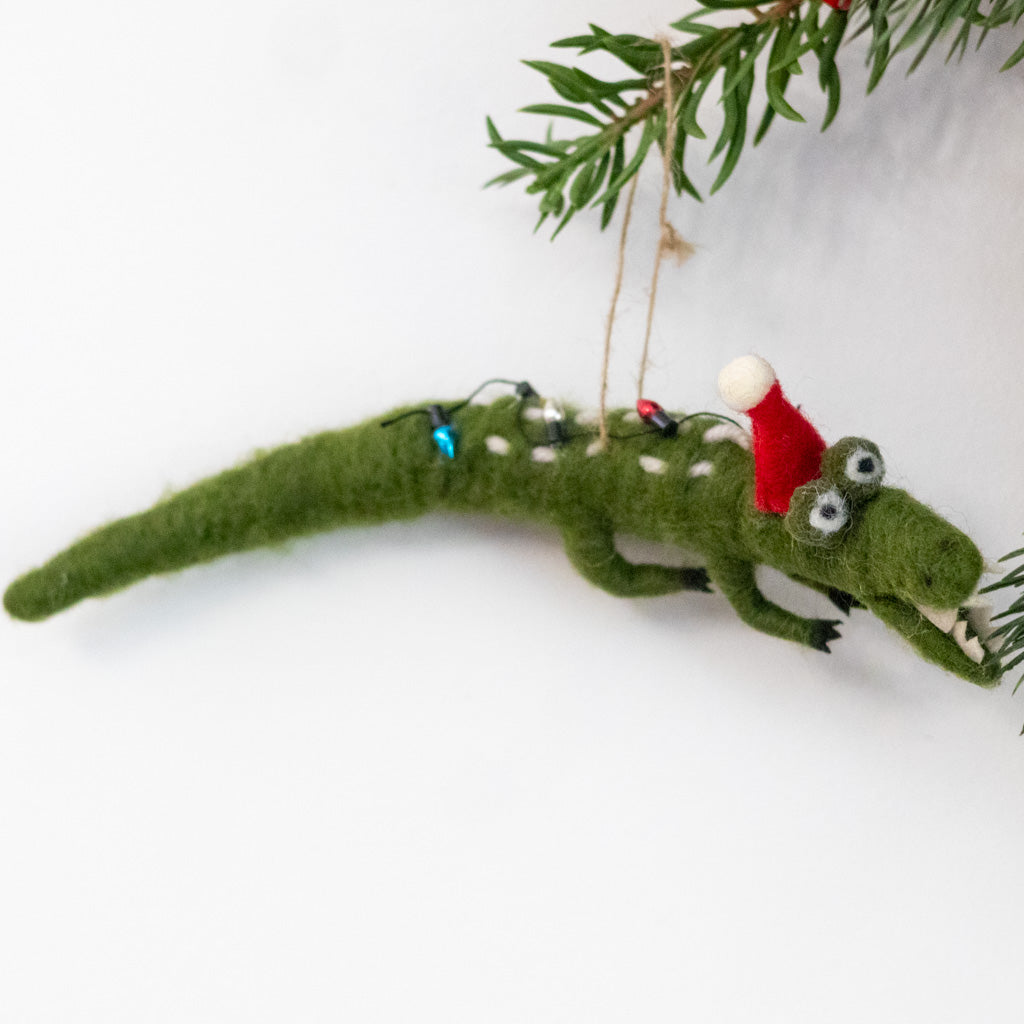 Felt Alligator with Santa Hat Branches Designs