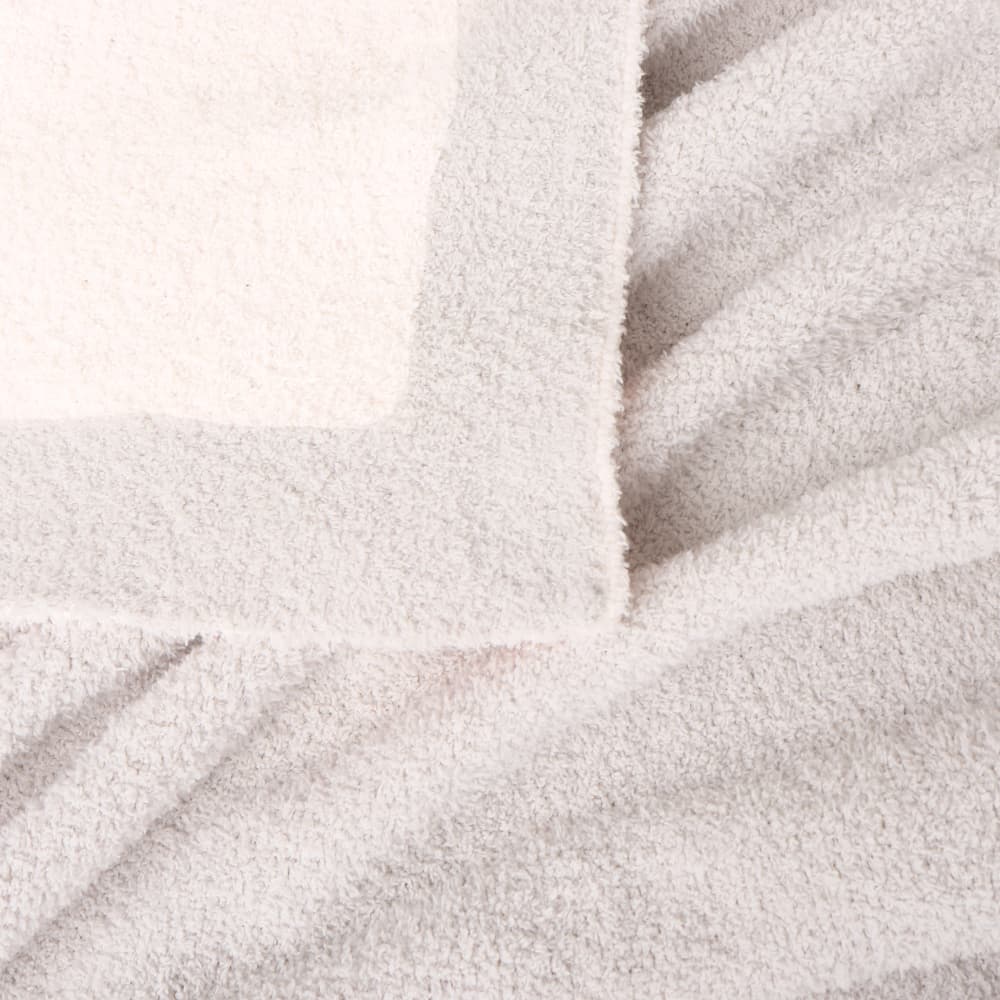 Cozy Stretch Throw Blanket Moon Pod