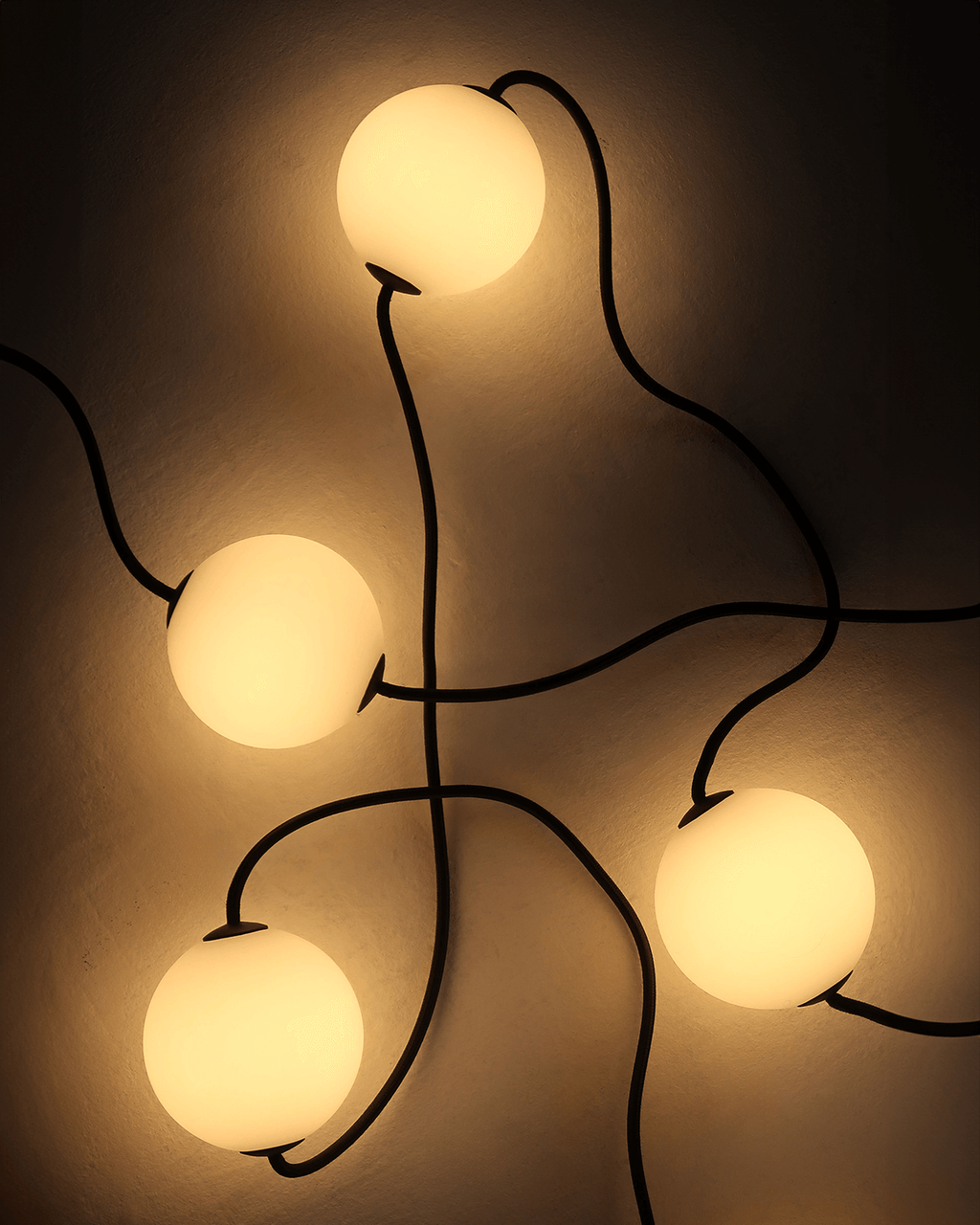 Orb Plug-in String Lights Brightech