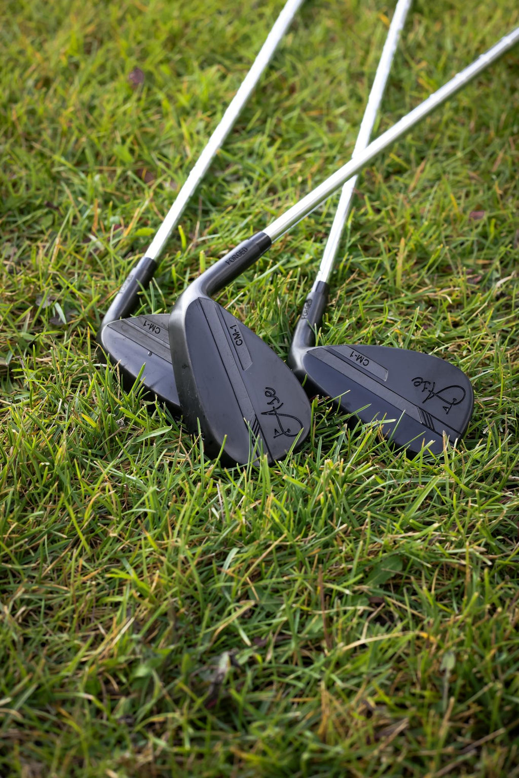 Ase BLACKOUT 3-Piece Wedge Set (52,56,60) Ase Golf