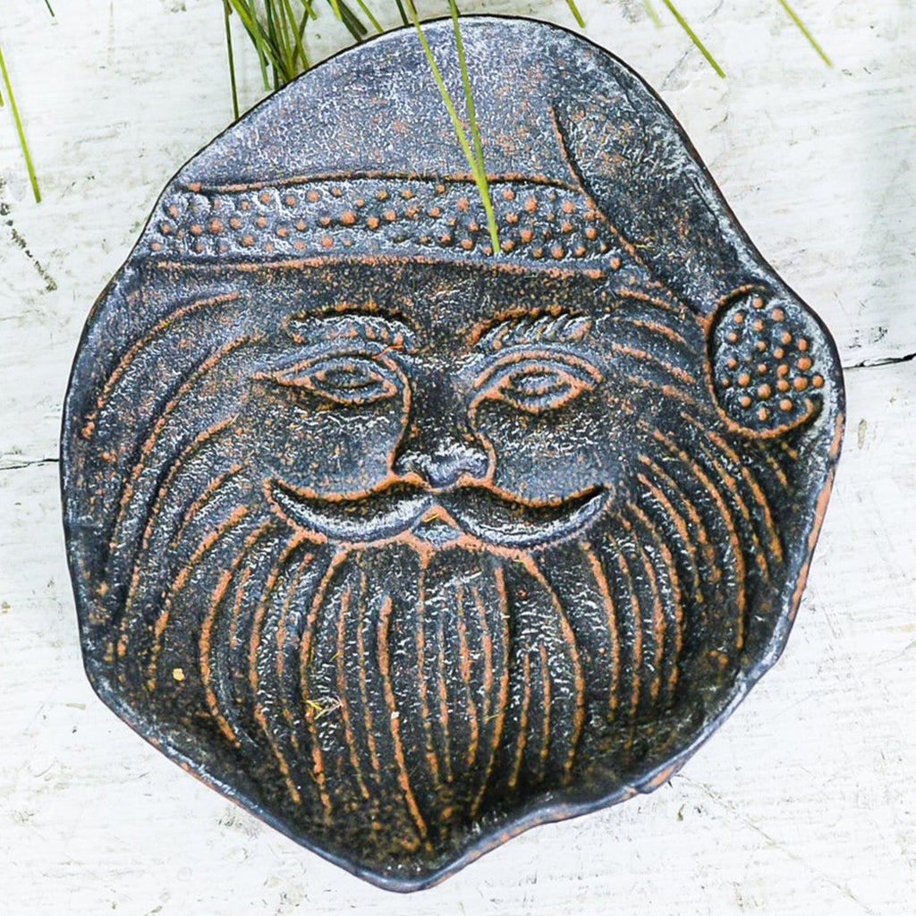 Rust Santa Hangable Cast Iron Dish Branches Designs