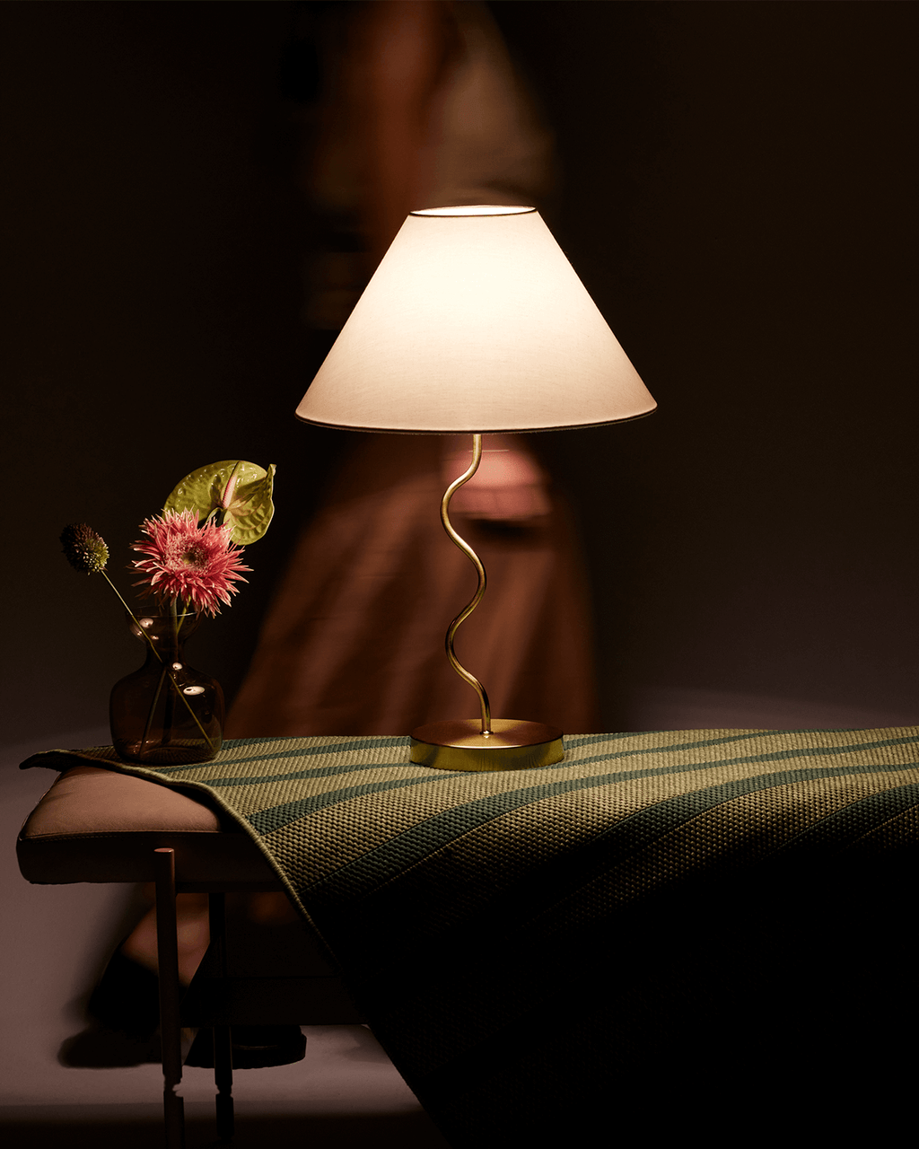 Squiggle Modern Table Lamp with Zigzag Base