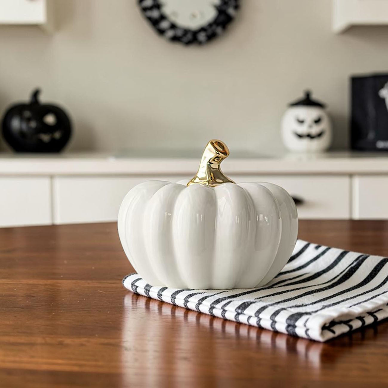White Luxe Pumpkin Gia Roma