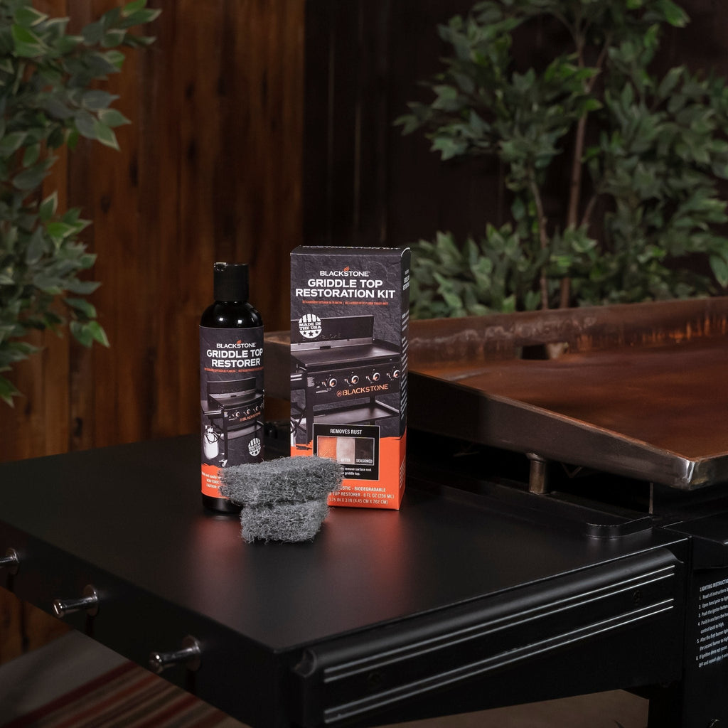 Blackstone 8 oz. Griddle Top Restoration Kit with Applicator Pads Blackstone Products (B2B)