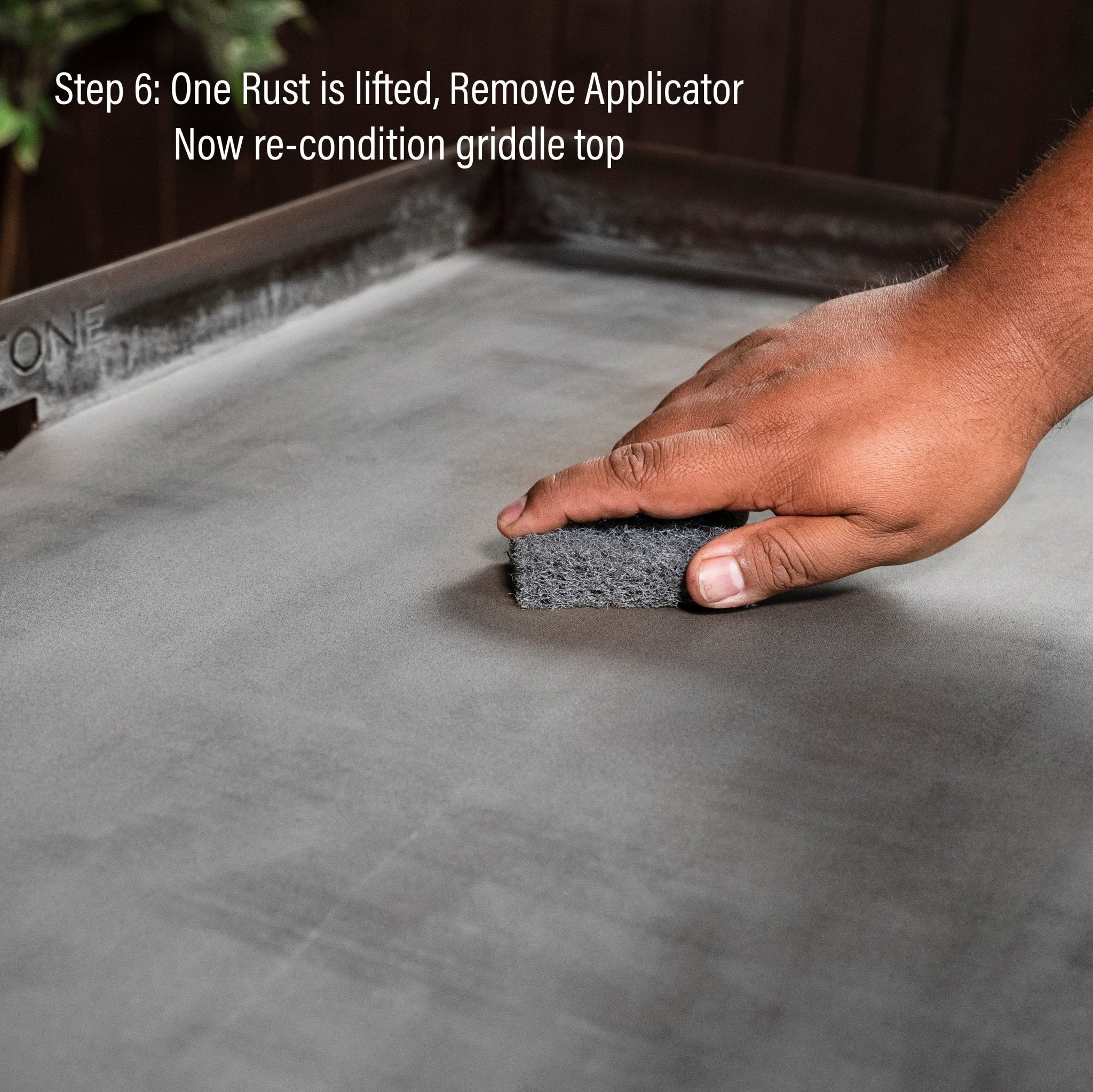Blackstone 8 oz. Griddle Top Restoration Kit with Applicator Pads Blackstone Products (B2B)