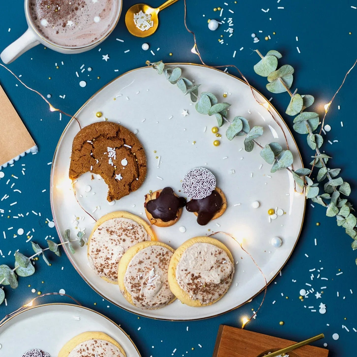 Tam Gold Rim Stoneware Plate, Pearl Tea + Linen